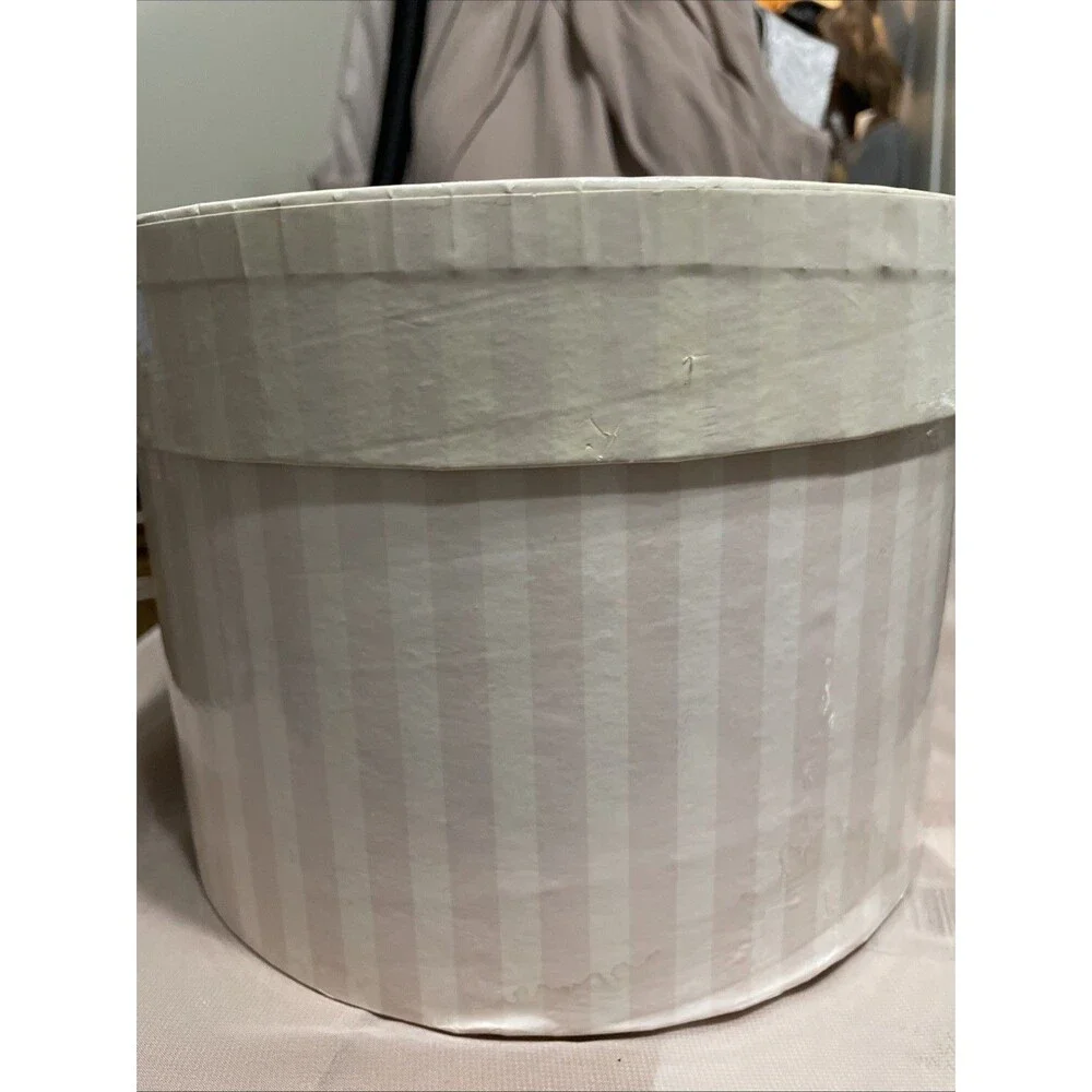 Damaged Faded Vintage Victoria’s Secret Small Hat Box Or Display Prop